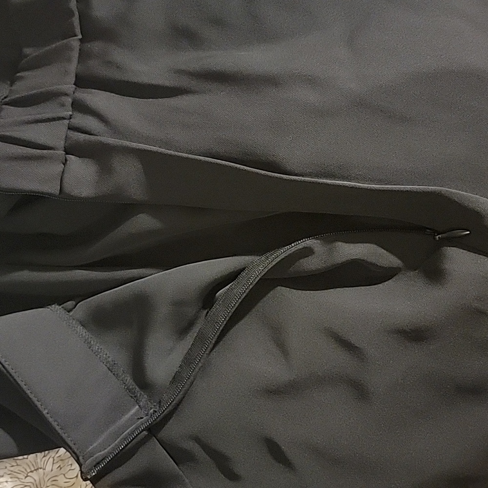 XL HALARA Black Pants with tie cover flap in front - Picture 5 of 6